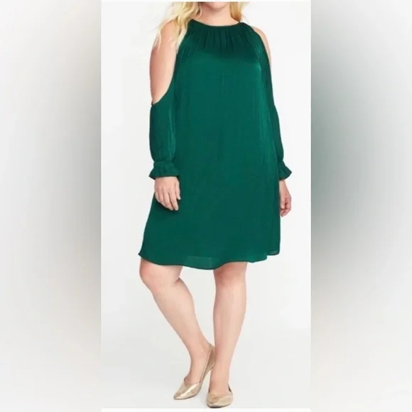 Green Cold-Shoulder Satin Swing Dress Green Cold-Shoulder Satin Swing Dress